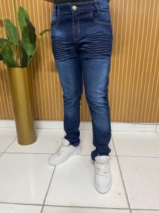Calça Jeans Azul Escuro Masculina Detalhada