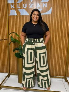 Calça Feminina em Tecido Duna